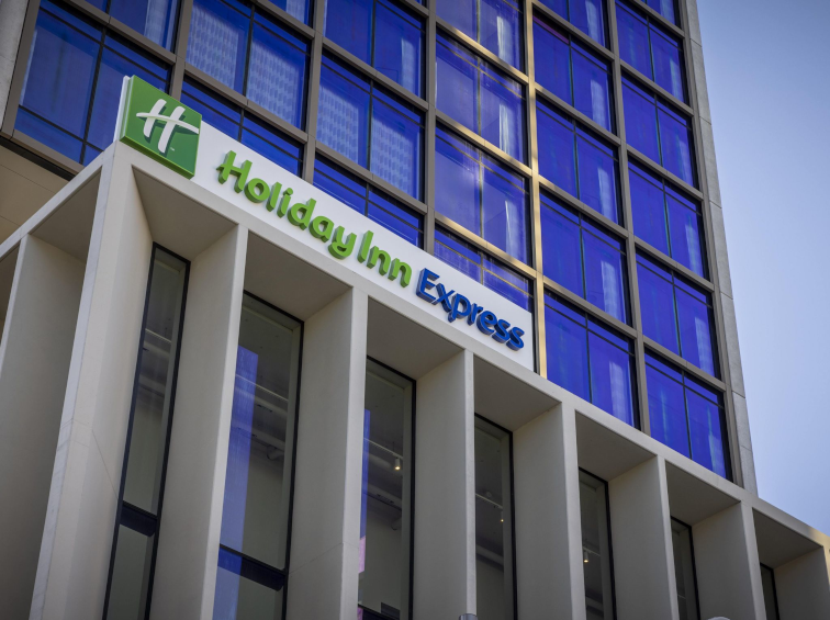 Holiday Inn Holiday Inn
